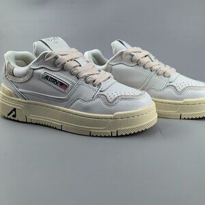 Autry CLC Low Sneakers In Winter White Leather